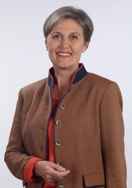 wp-content/uploads/2023/11/Silvia-Thalmann-Portrait.jpg